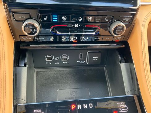 Used 2024 Jeep Grand Cherokee L Summit AWD/4WD image 15