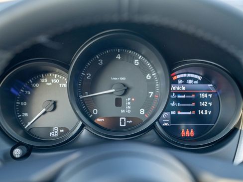 New 2026 Porsche Macan image 14