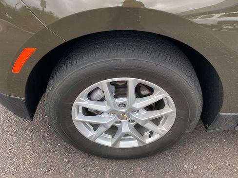 Used 2024 Chevrolet Equinox LT image 19