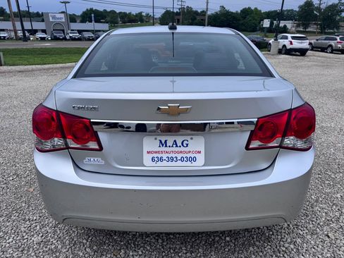 Used 2016 Chevrolet Cruze LS FWD image 5