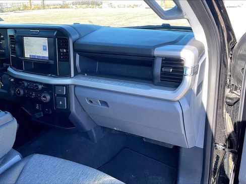 Used 2025 Ford F250 XL w/ STX Appearance Package image 18