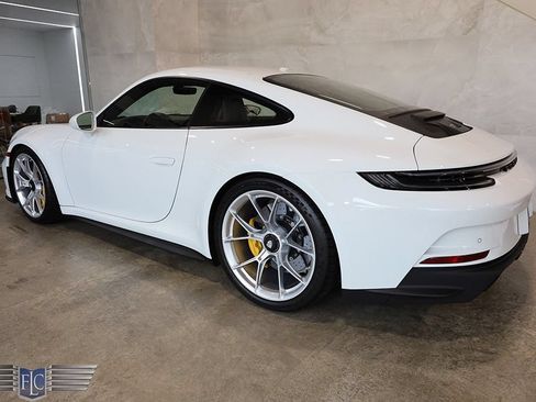 Used 2024 Porsche 911 GT3 RWD image 5