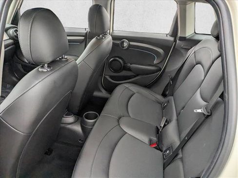 Certified 2023 MINI Cooper 4-Door Hardtop image 18