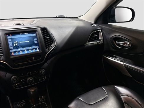 Used 2022 Jeep Cherokee Latitude image 24