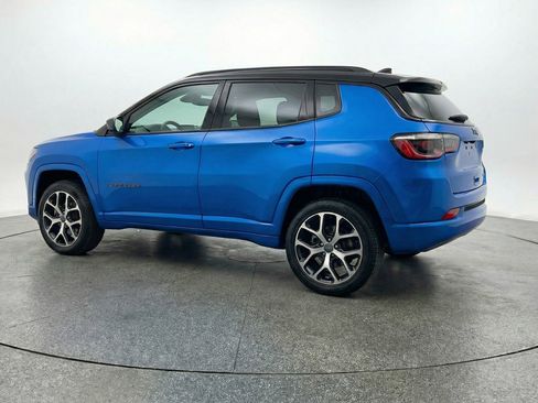 Used 2025 Jeep Compass Limited image 6