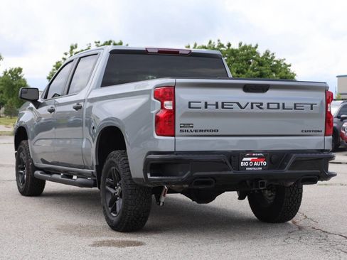 Used 2026 Chevrolet Silverado 1500 Custom Trail Boss w/ Dark Appearance Package AWD/4WD image 11