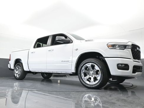 New 2026 RAM 1500 4x4 Crew Cab image 57