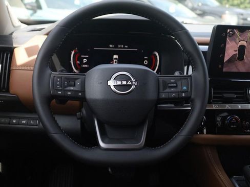 New 2026 Nissan Pathfinder Platinum AWD/4WD image 8