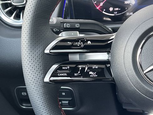 Certified 2024 Mercedes-Benz GLB 250 image 32