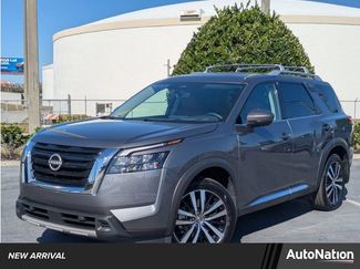 Used 2025 Nissan Pathfinder Platinum w/ Cargo Package video 1