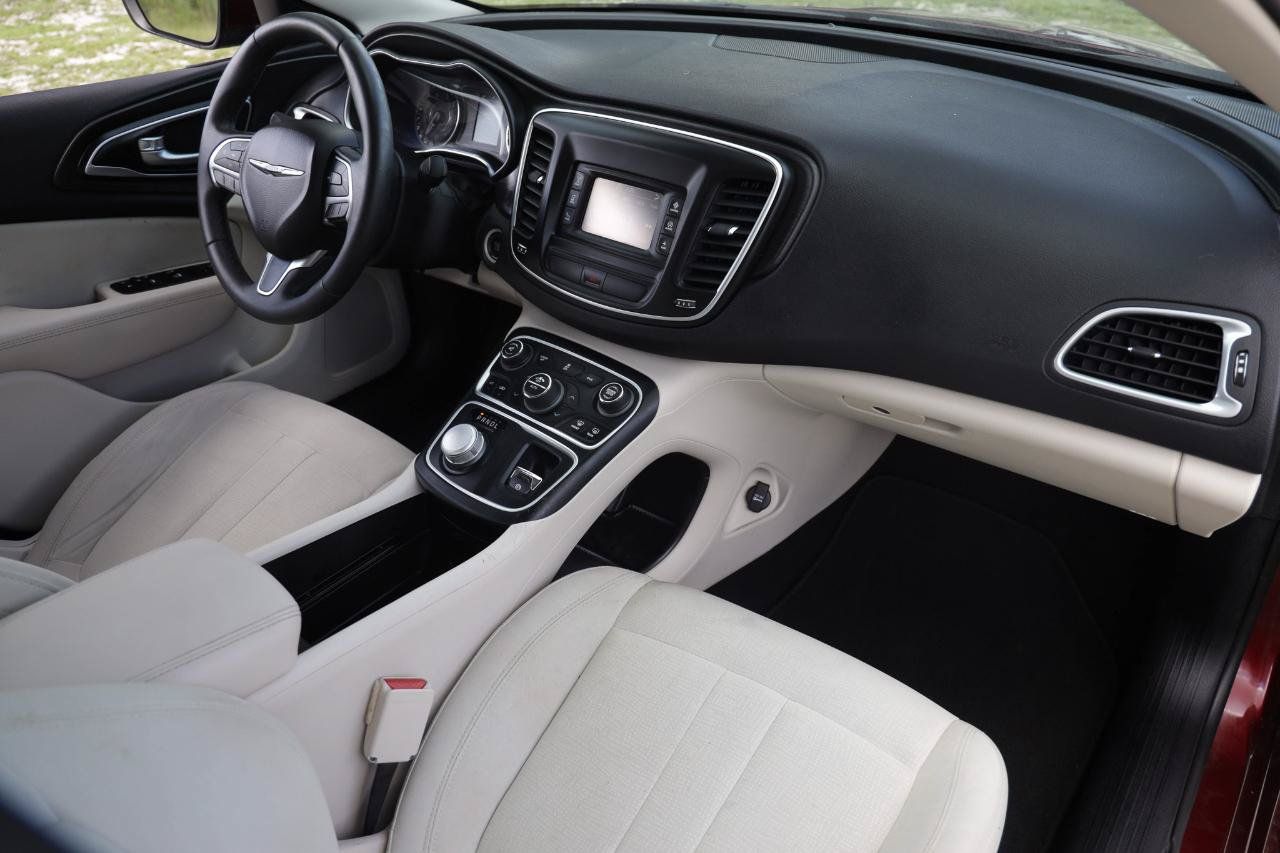 Used 2015 Chrysler 200 Limited w/ Convenience Group FWD image 18
