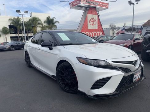 Used 2020 Toyota Camry TRD image 2