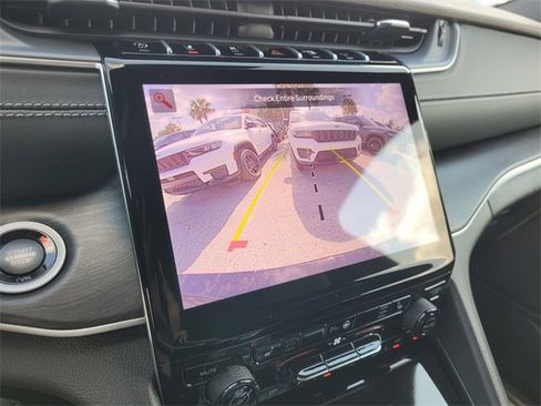 New 2025 Jeep Grand Cherokee L Limited image 33