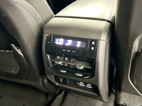 Used 2023 Jeep Grand Cherokee L Laredo RWD image 17