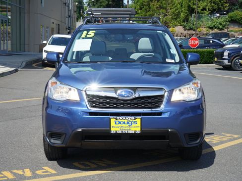 Used 2015 Subaru Forester 2.5i Premium AWD/4WD image 2