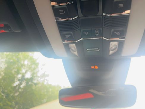 Used 2024 Porsche Macan GTS image 28