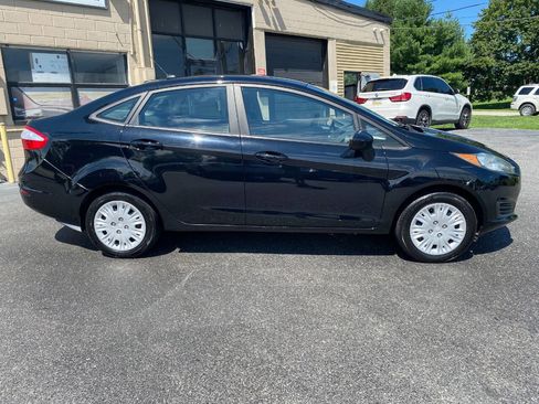 Used 2019 Ford Fiesta S FWD image 3