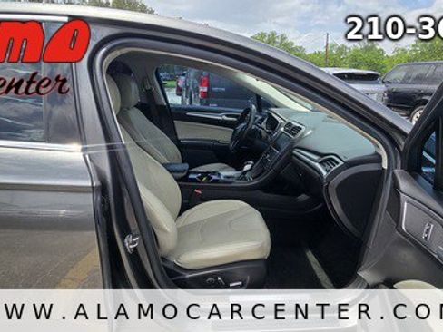 Used 2016 Ford Fusion Titanium FWD image 14
