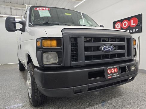 Used 2013 Ford E-150 and Econoline 150 image 3