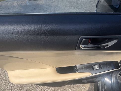 Used 2014 Lexus IS 250 w/ Premium Package RWD image 13