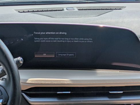 Used 2025 Cadillac XT4 Premium Luxury FWD image 17