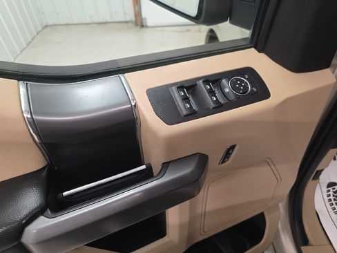 Used 2017 Ford F150 XLT w/ Equipment Group 302A Luxury AWD/4WD image 20
