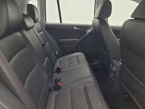 Used 2016 Volkswagen Tiguan S image 19