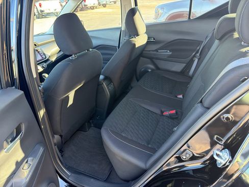 Used 2023 Nissan Kicks SV image 10