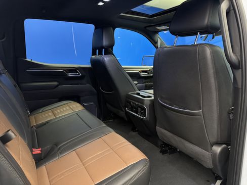Used 2023 Chevrolet Silverado 1500 High Country w/ High Country Premium Package image 26