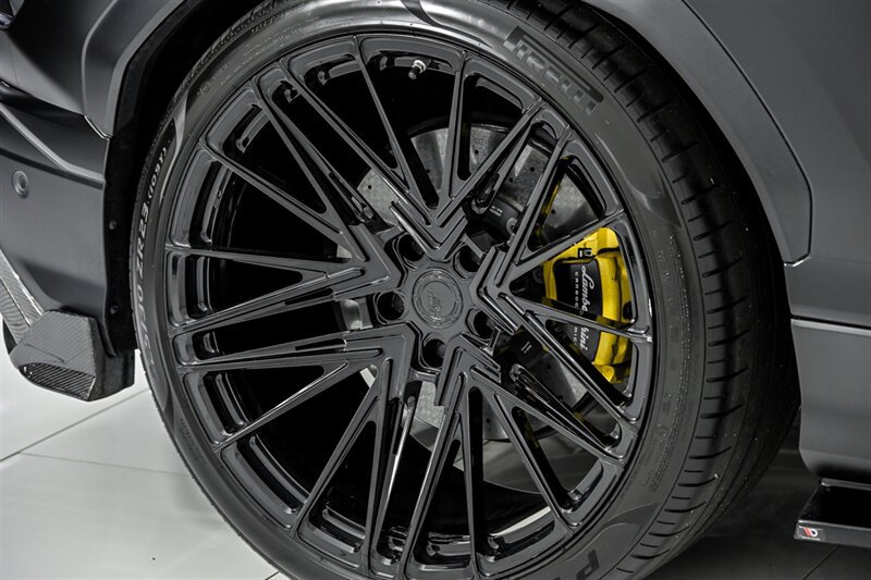 Used 2019 Lamborghini Urus AWD/4WD image 22