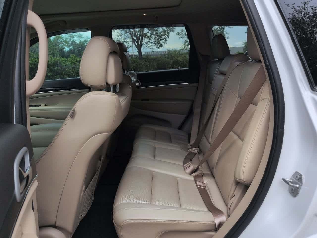 Used 2021 Jeep Grand Cherokee Limited w/ Luxury Group II RWD image 13