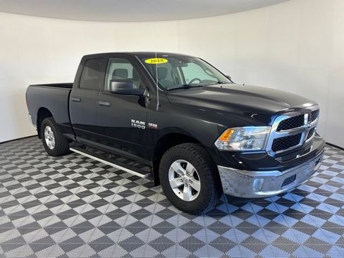 Used 2018 RAM 1500 ST w/ SXT Appearance Group AWD/4WD image 5