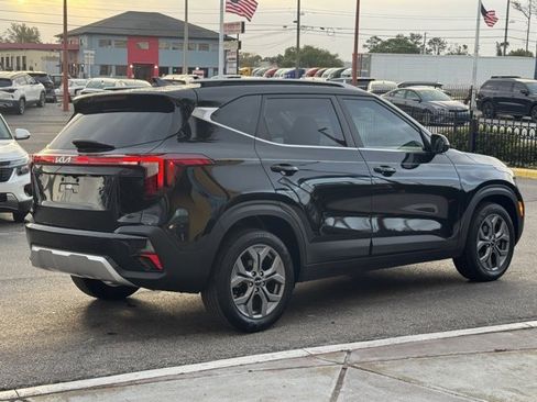 Certified 2024 Kia Seltos S image 4