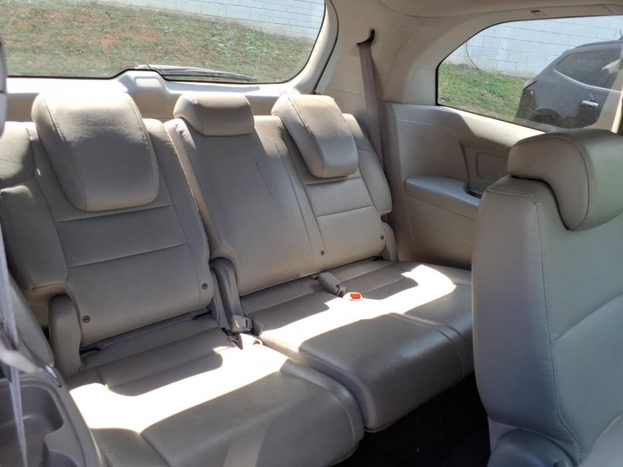 Used 2015 Honda Odyssey EX-L image 18