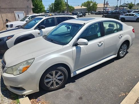Used 2011 Subaru Legacy 2.5i Premium AWD/4WD image 1