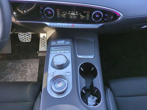 Certified 2025 Genesis GV70 2.5T w/ Sport Prestige Package image 17