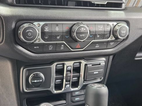 New 2026 Jeep Gladiator Sport AWD/4WD image 9