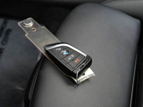 Used 2025 BMW 430i Coupe w/ Premium Package image 52