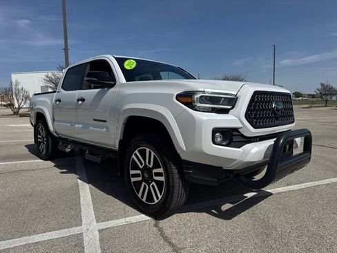 Used 2021 Toyota Tacoma Limited w/ Nightshade Package image 8