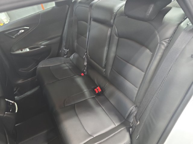 Used 2018 Chevrolet Malibu LT FWD image 13