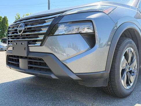 Used 2025 Nissan Rogue SV AWD/4WD image 28