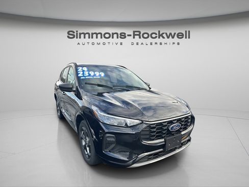 Used 2024 Ford Escape ST-Line image 2