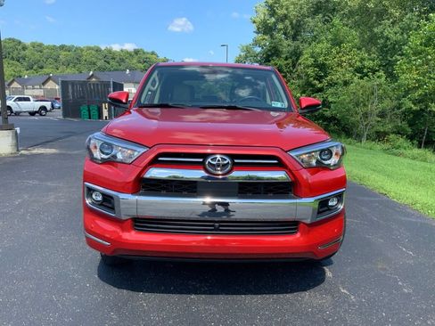 Used 2024 Toyota 4Runner Limited AWD/4WD image 4
