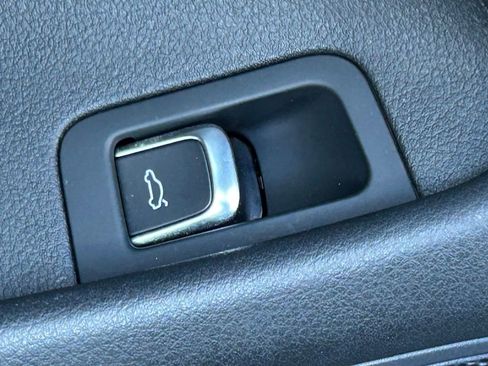 Used 2018 Audi A6 3.0T Sport image 65