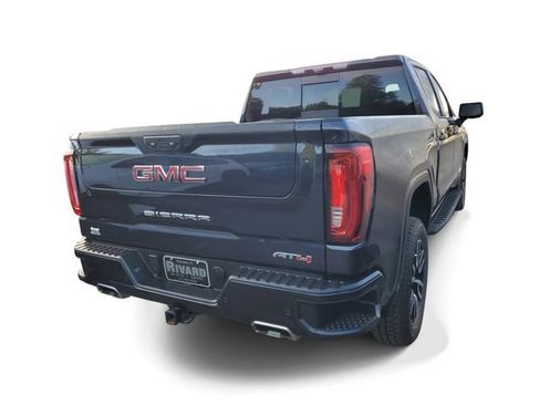 Used 2024 GMC Sierra 1500 AT4 w/ Technology Package AWD/4WD image 4