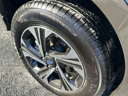 Used 2024 Subaru Crosstrek 2.0i Premium image 19