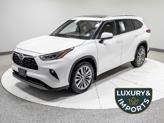 Used 2021 Toyota Highlander Platinum AWD/4WD image 1