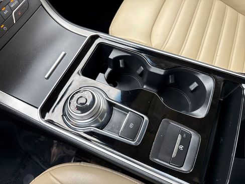 Used 2020 Ford Edge SEL w/ Convenience Package image 23