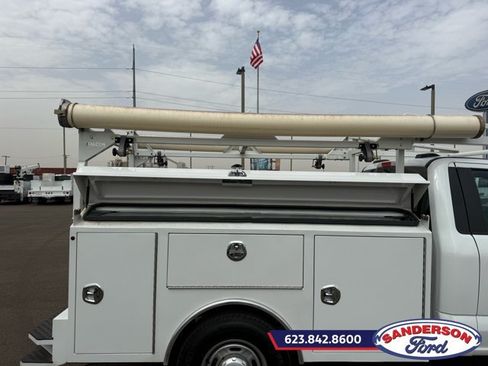 Used 2025 Ford F250 XL RWD image 10