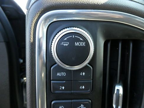 Used 2020 GMC Sierra 1500 SLT w/ X31 Off-Road Package image 24